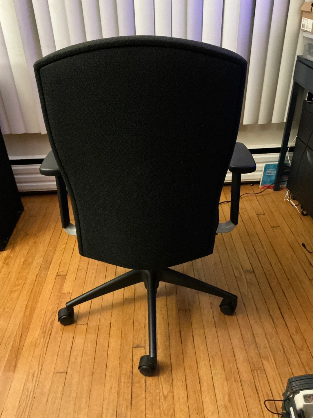 Black Office Chair - photo 3