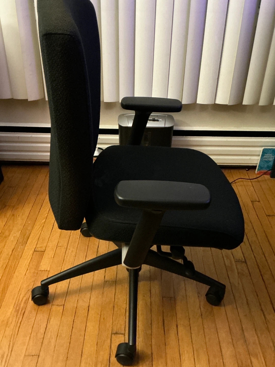 Black Office Chair - photo 2