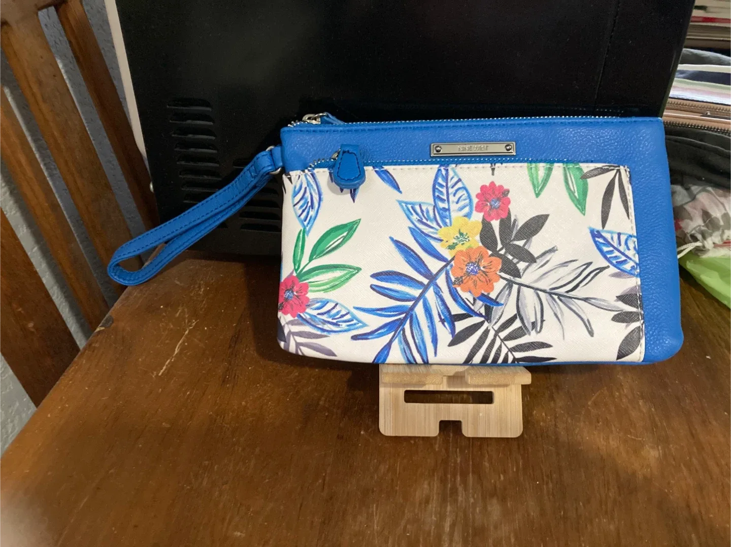 Nine West Floral Wristlet