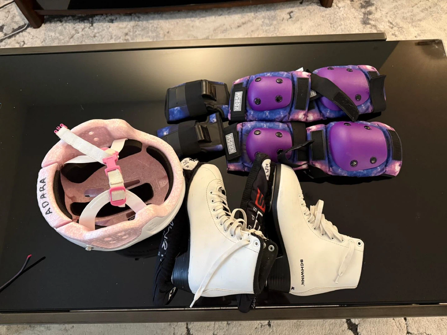 Kids' Bauer Helmet, Schwinn Skates & Pads Set - photo 3