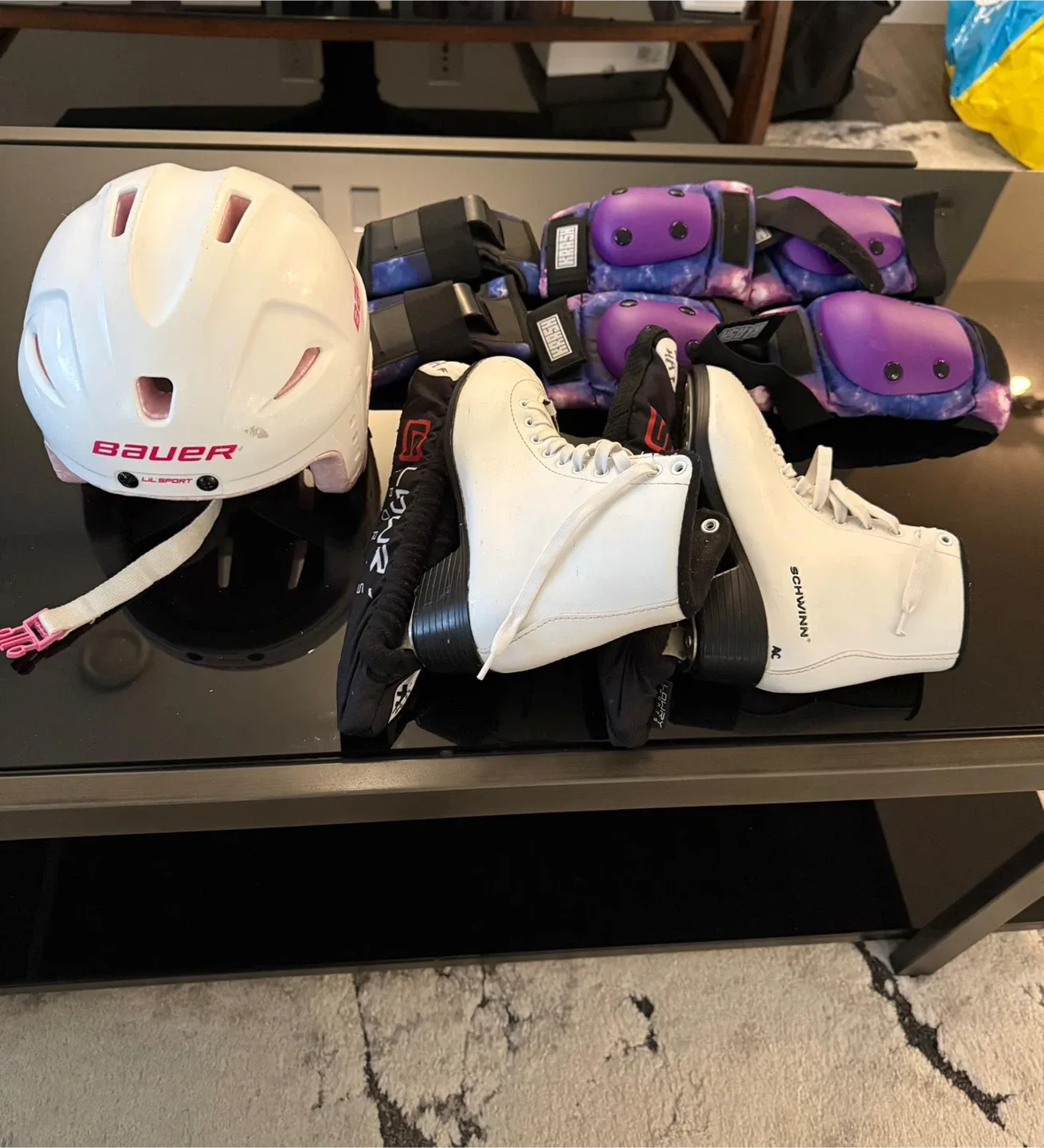 Kids' Bauer Helmet, Schwinn Skates & Pads Set image indicator(2)