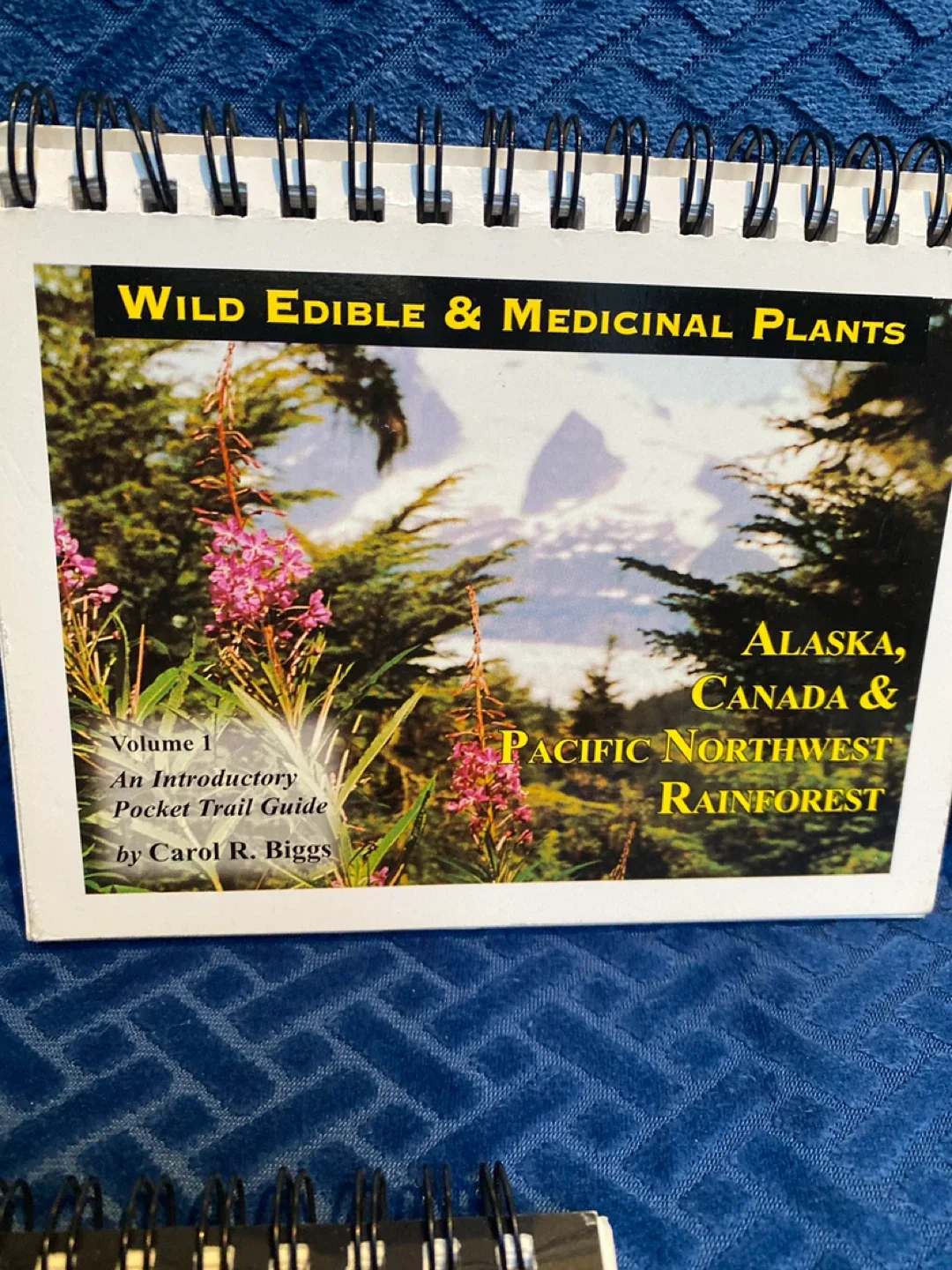 5 Alaska Books about Plants & Animals image indicator(2)