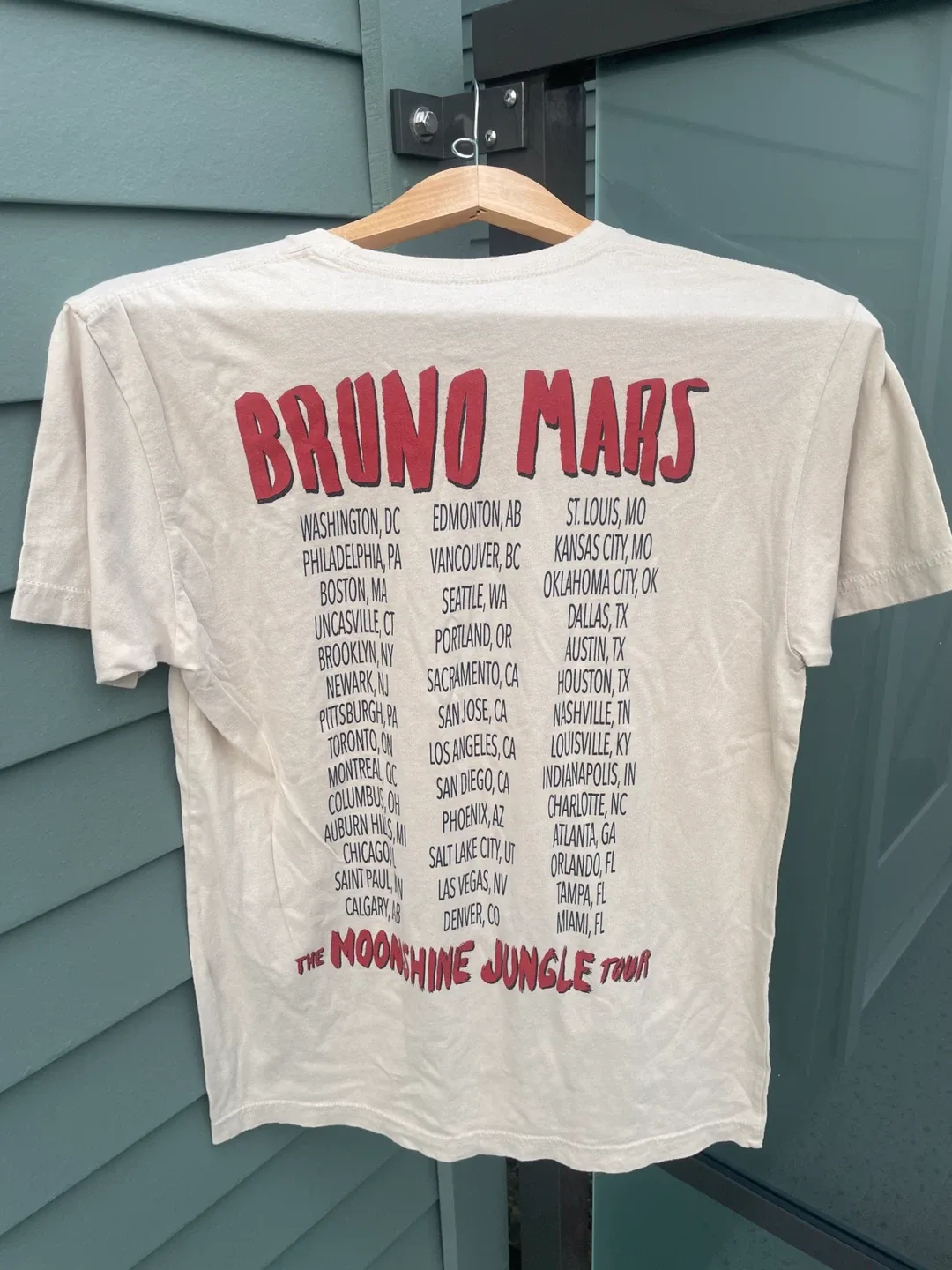 Bruno Mars Moonshine Jungle Tour men’s T-Shirt - Size S image indicator(3)