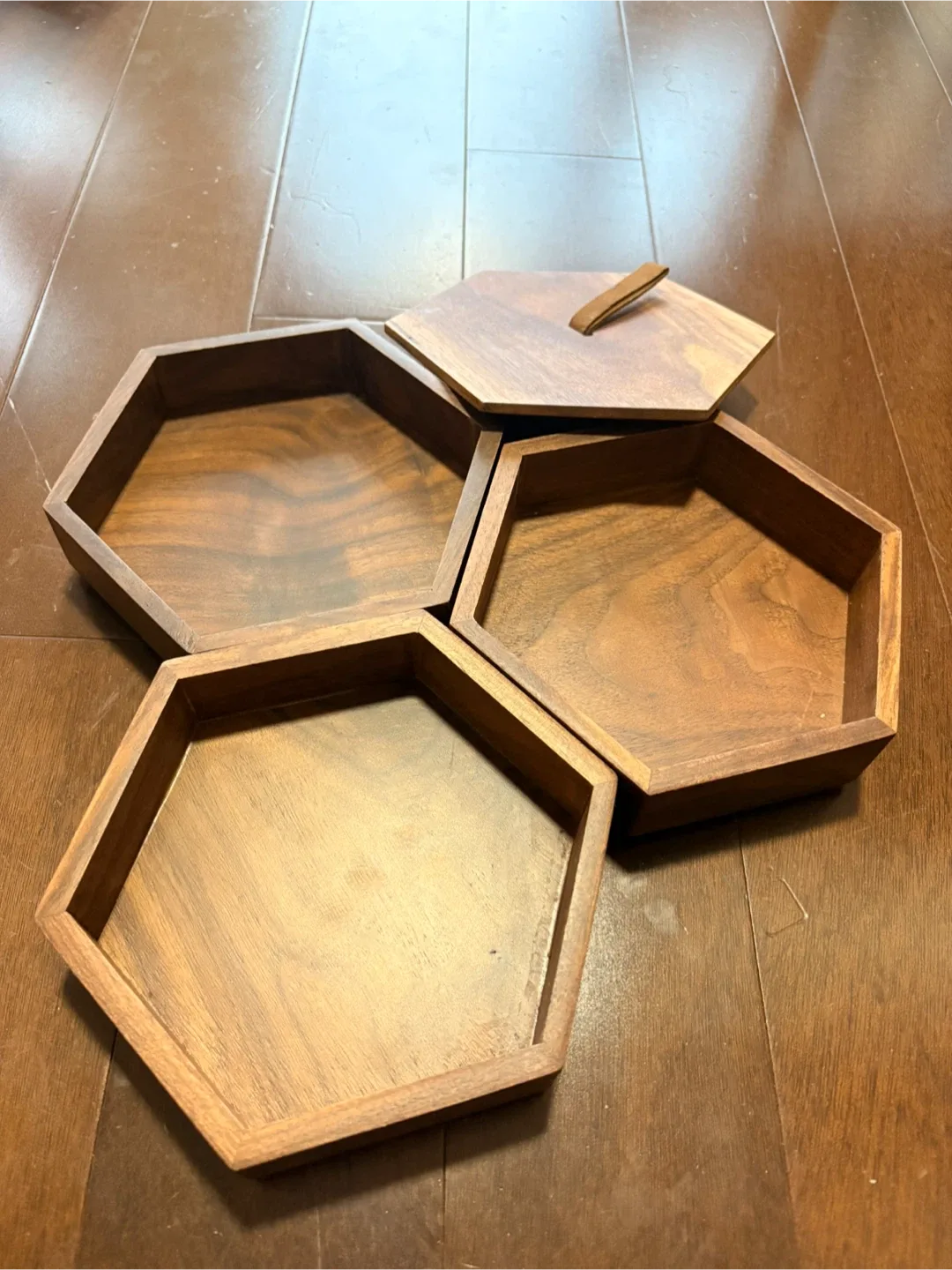 Wooden Hexagon Stacking Trays image indicator(3)
