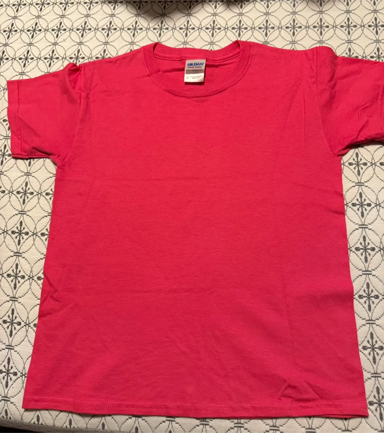 Heavy Cotton Youth pink T-Shirt - Size M
