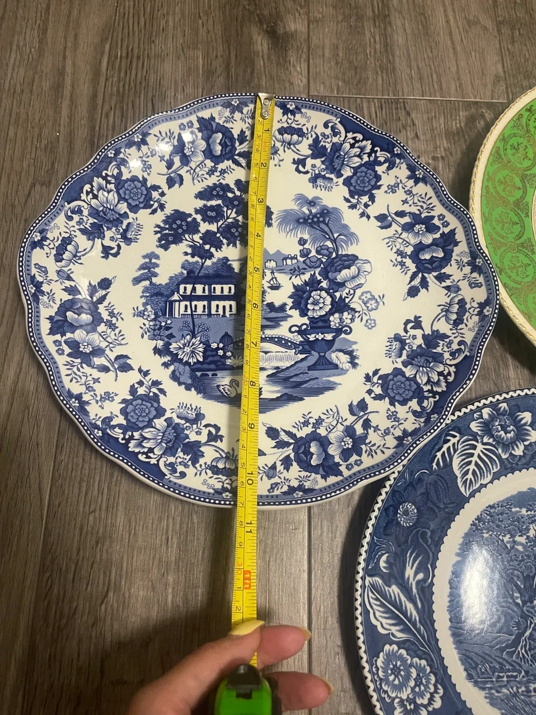 Vintage Decorative Plates - Set of 4 image indicator(7)