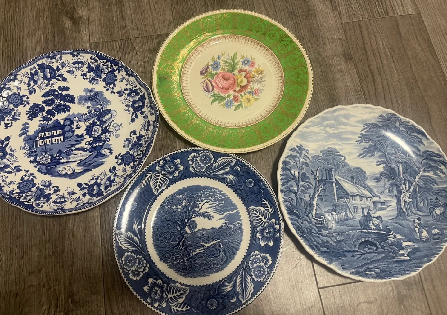 Vintage Decorative Plates - Set of 4