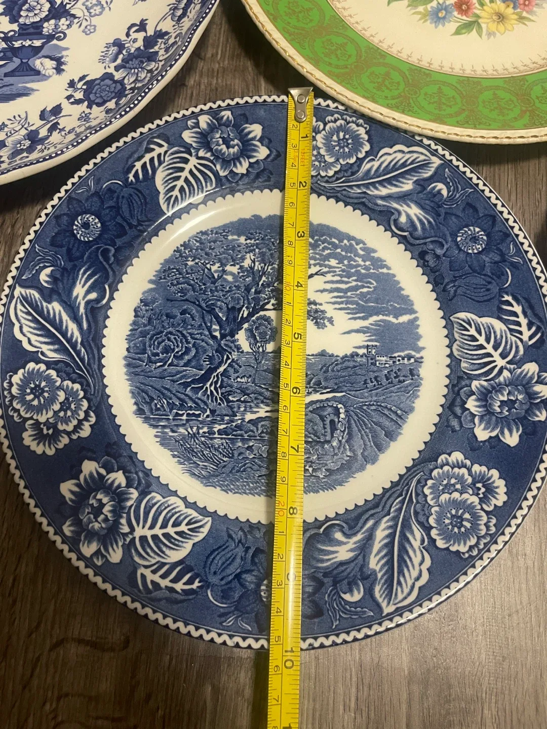 Vintage Decorative Plates - Set of 4 image indicator(8)