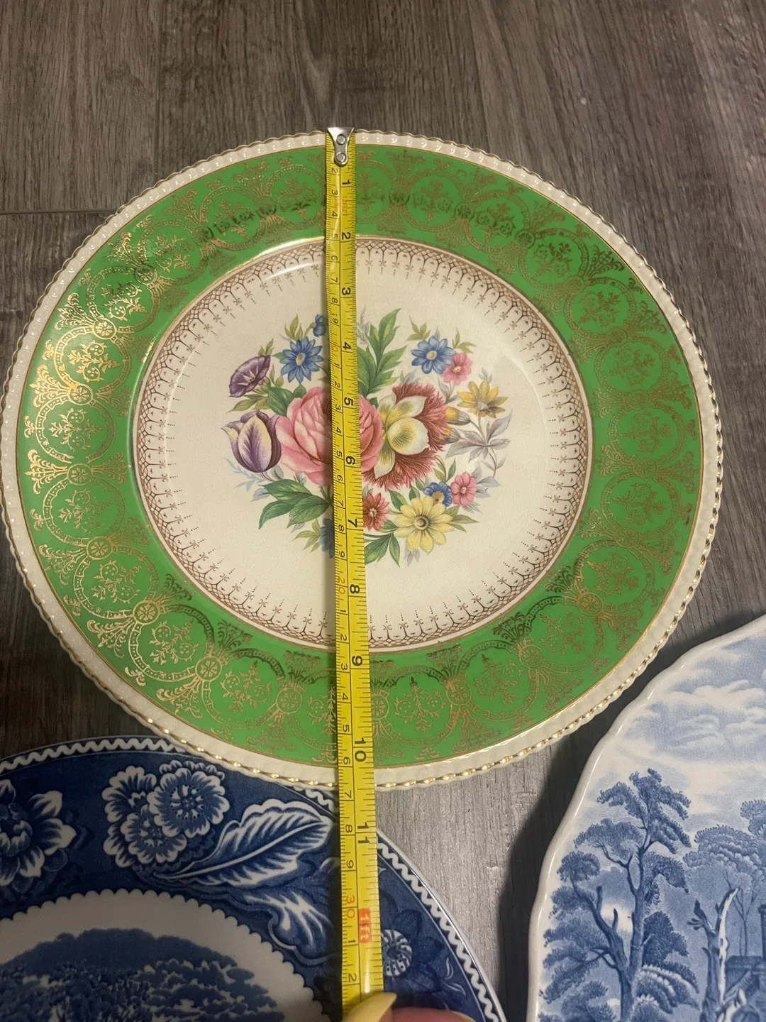 Vintage Decorative Plates - Set of 4 image indicator(10)