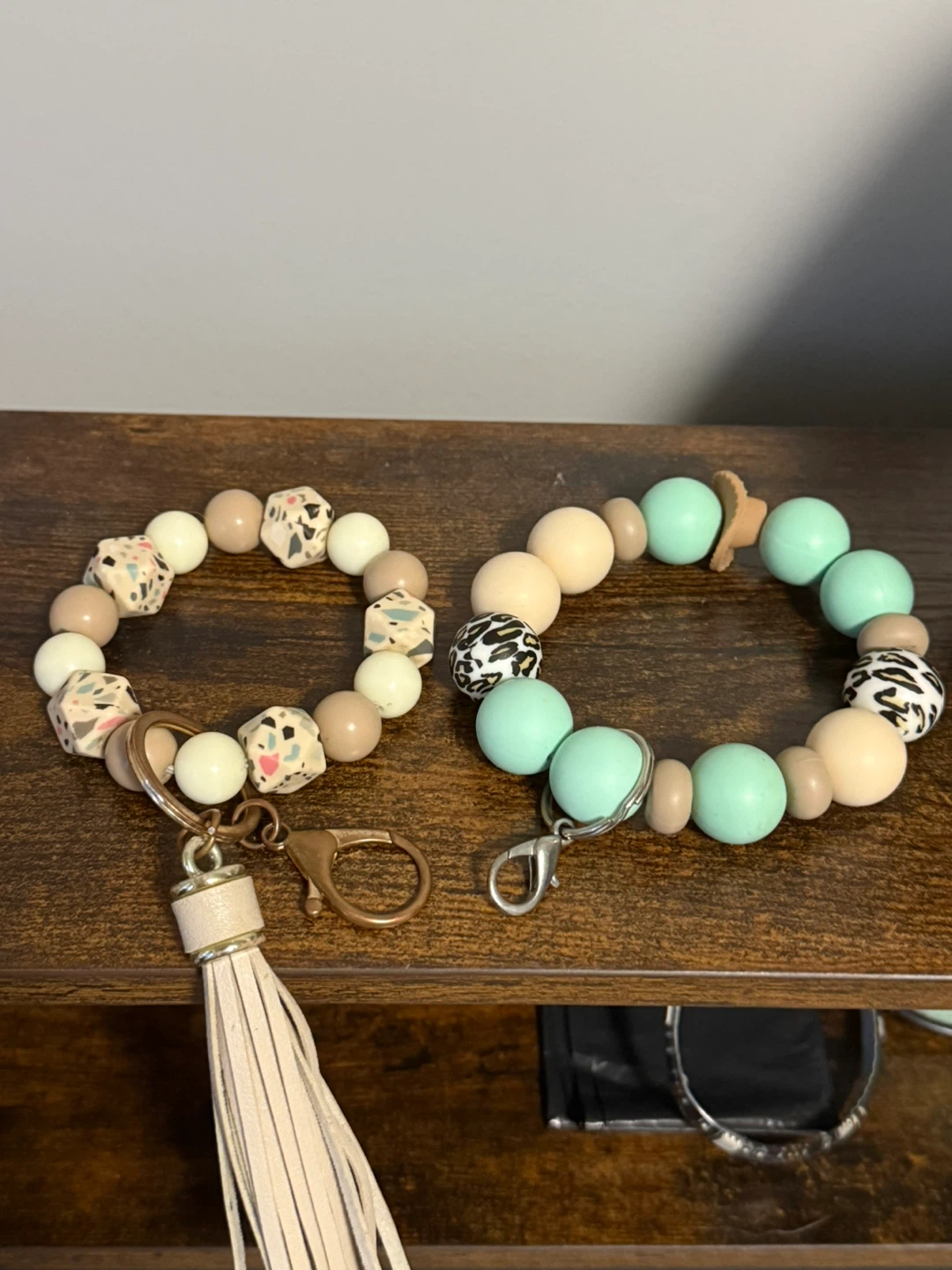 Beaded Wristlet Keychains Handmade - photo 2