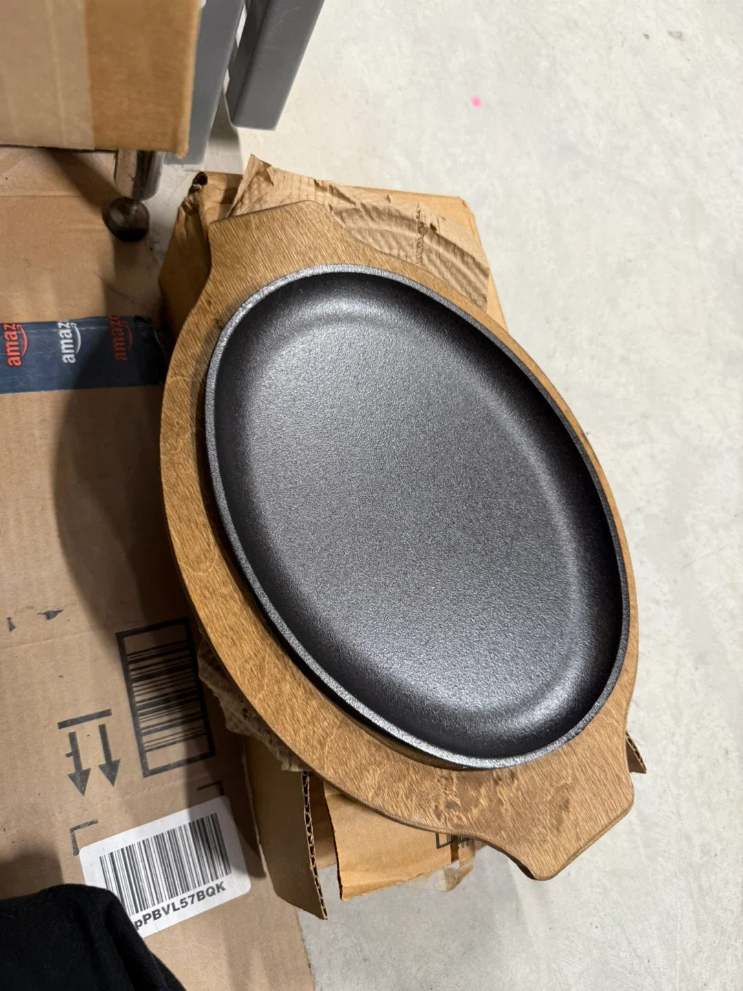 Lodge - 10" Oval Cast Iron Serving Griddle