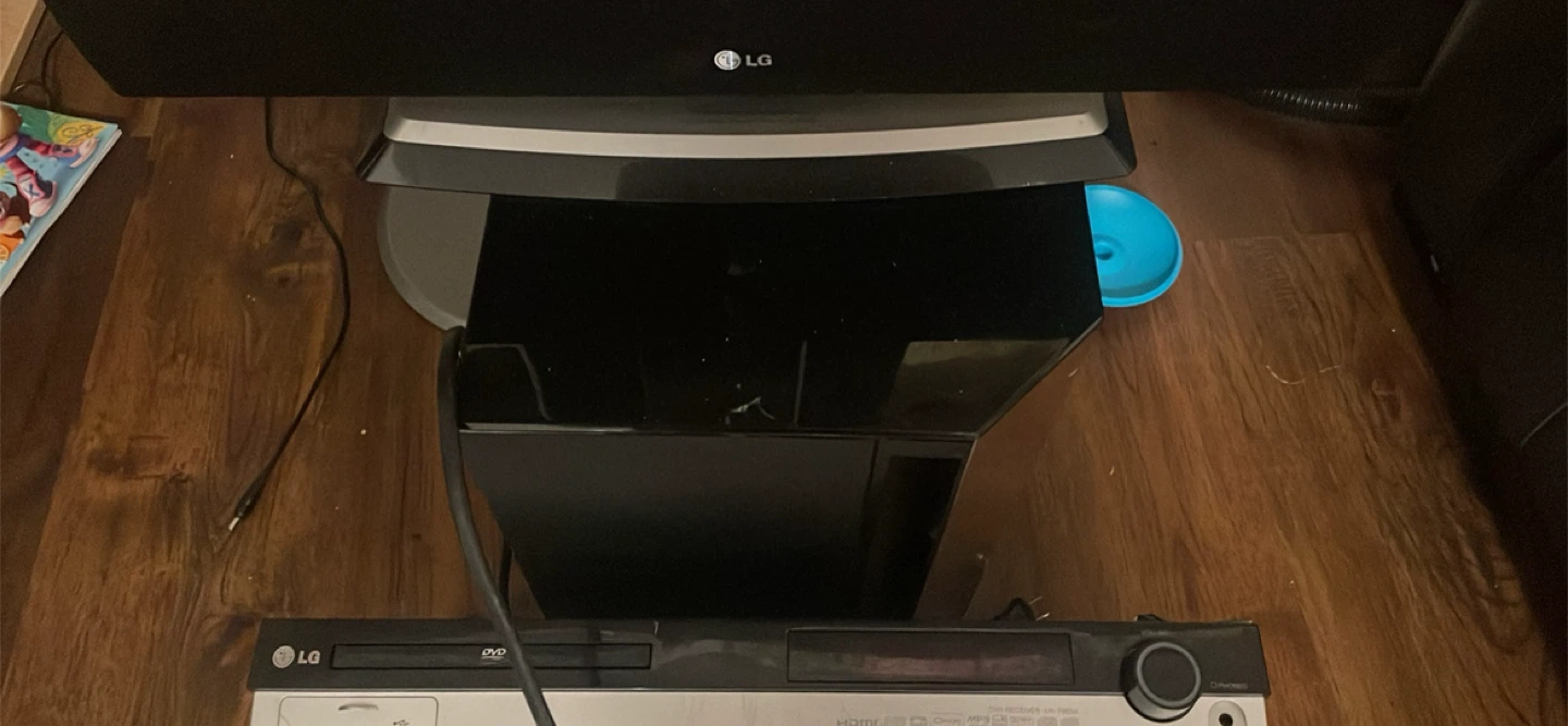 LG Home Theatre System - photo 4