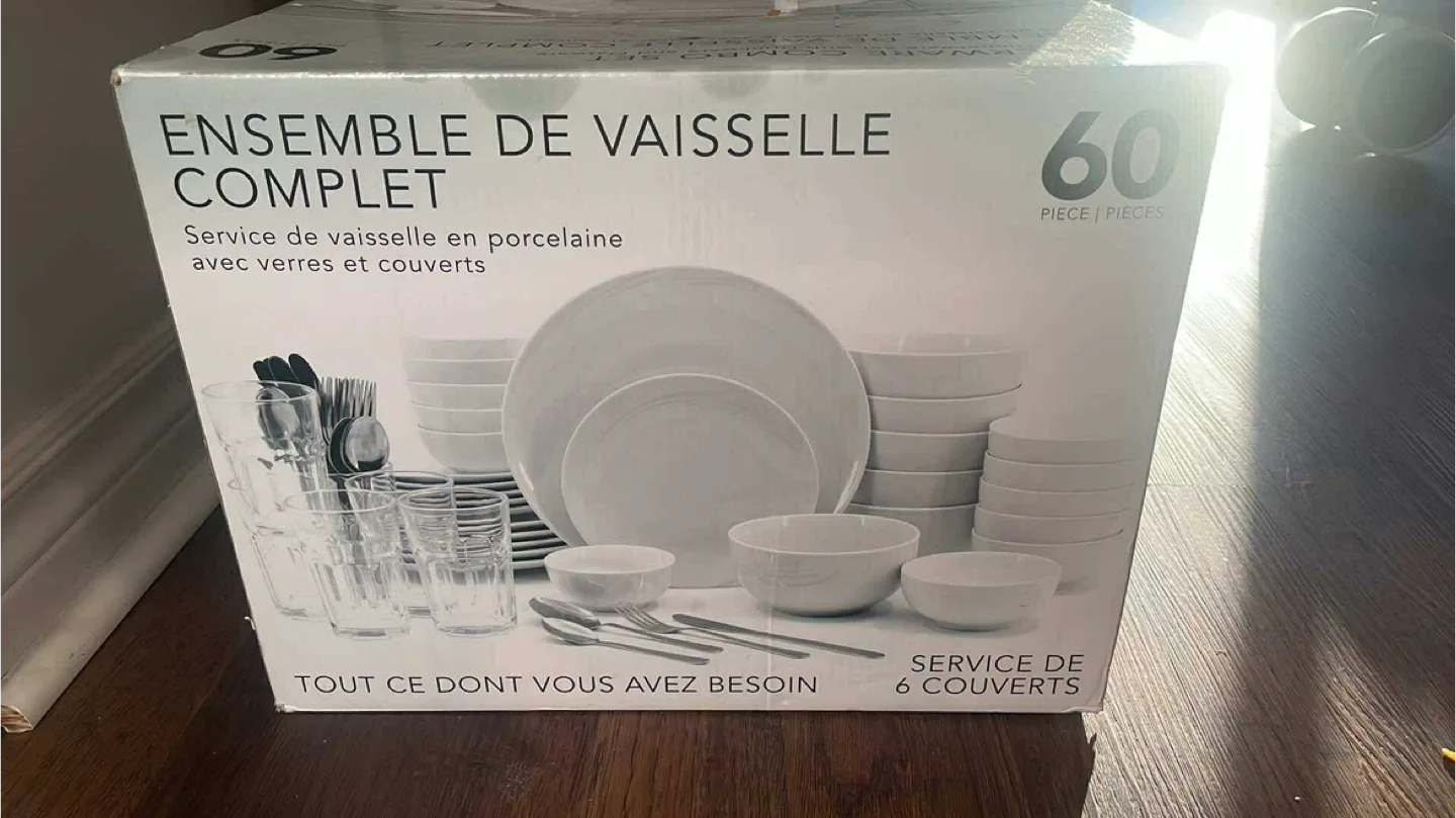 60-Piece Dinnerware Set