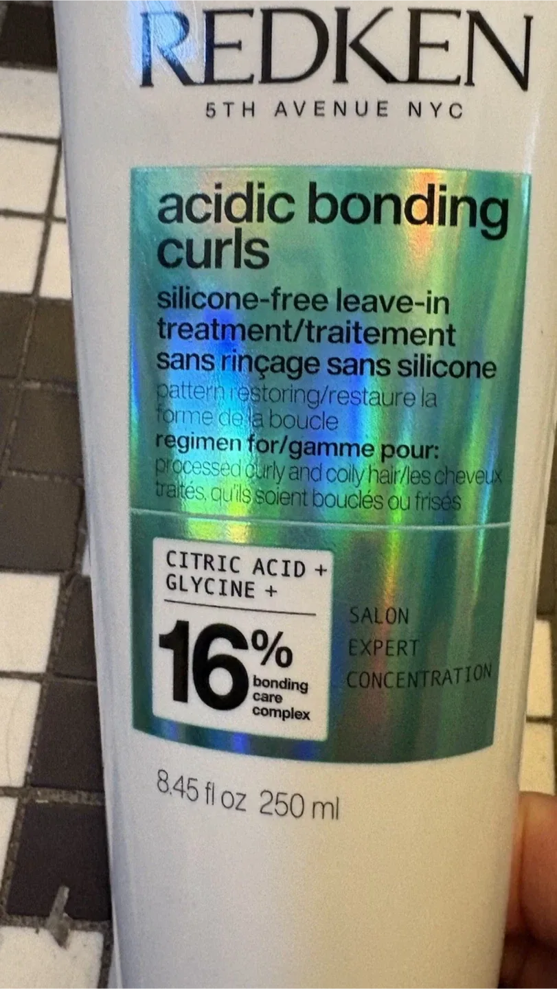 New Redken Acidic Bonding Curls Leave-In Treatment image indicator(5)