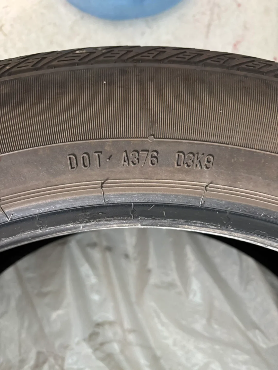 Continental Tire - 245/50R20 image indicator(6)