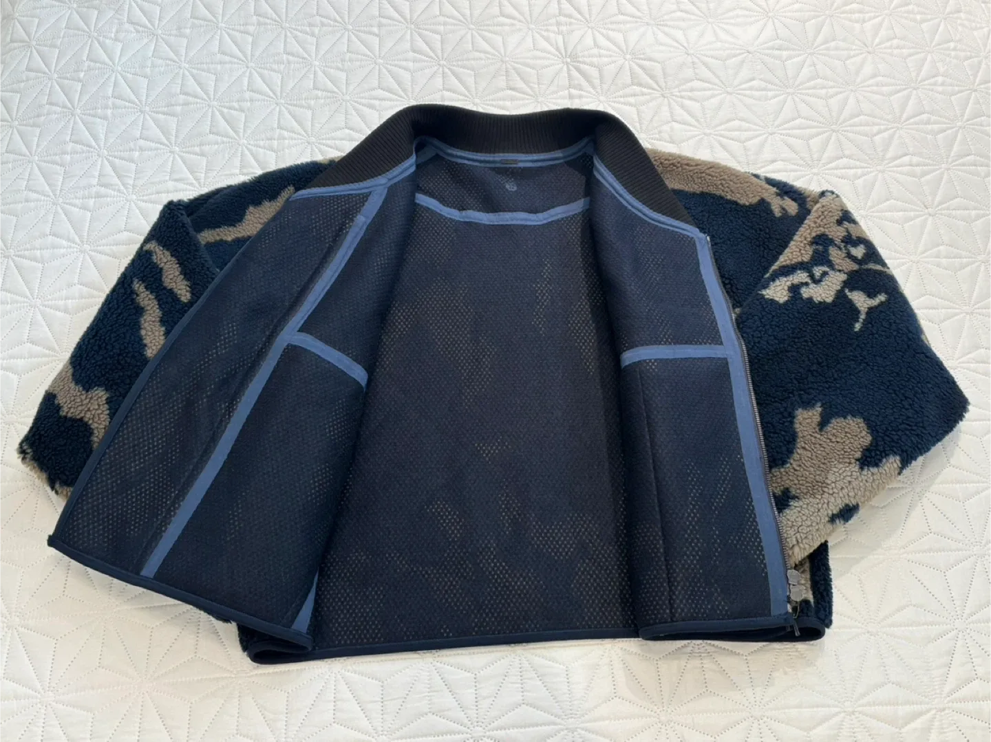 Lululemon Jacket Fleece Camo Cropped Jacket image indicator(5)