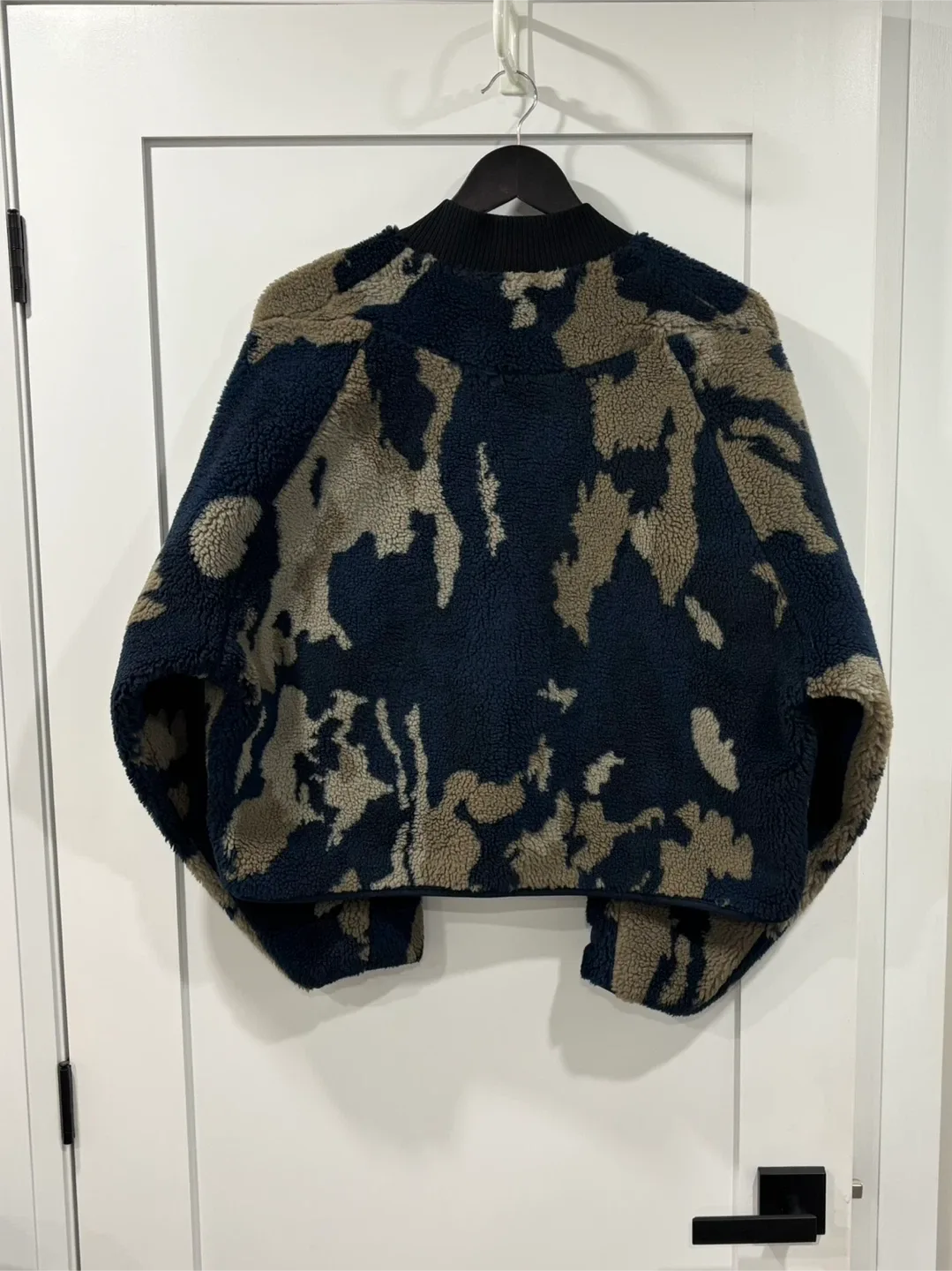 Lululemon Jacket Fleece Camo Cropped Jacket image indicator(4)