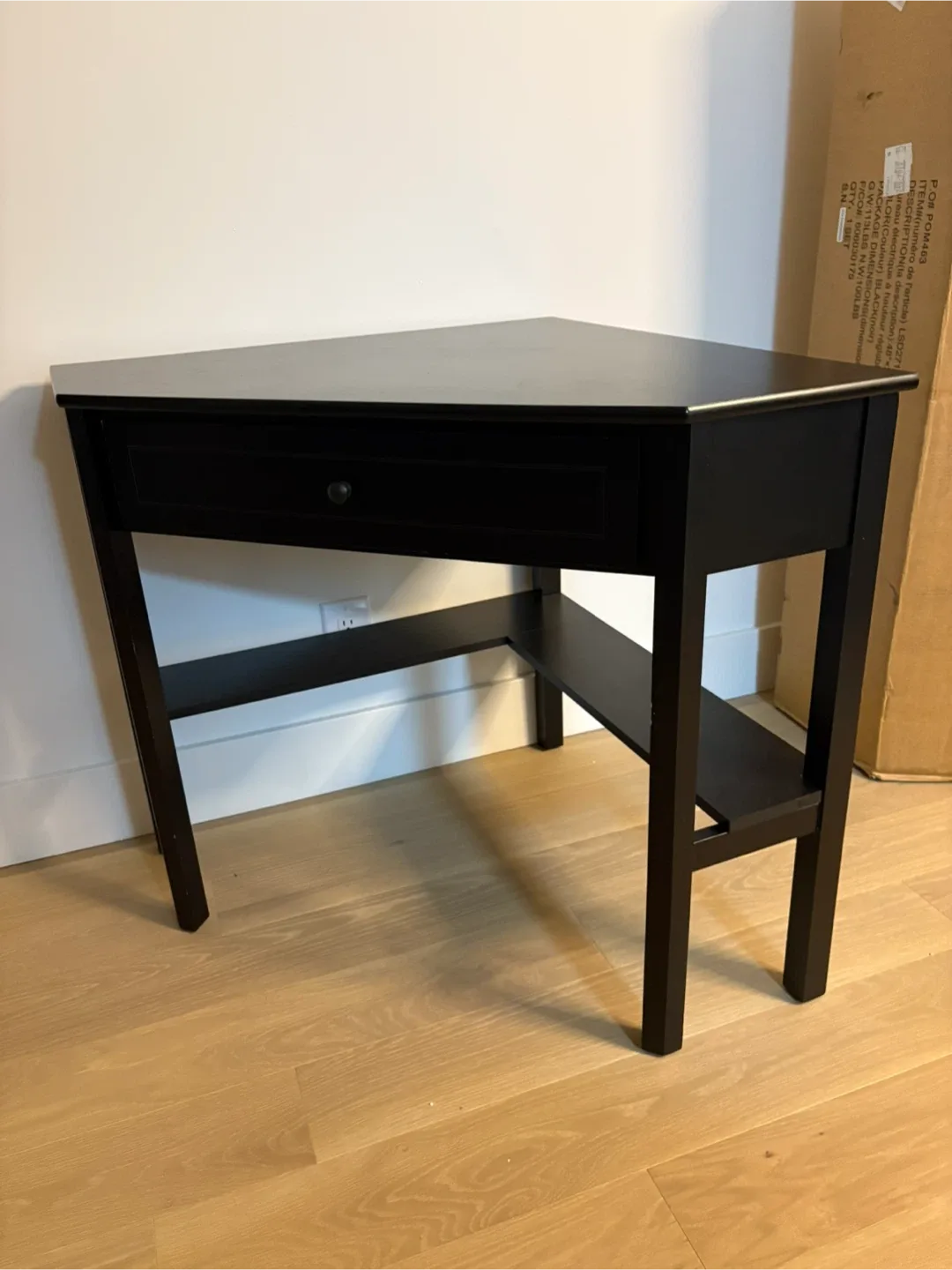 Black corner desk