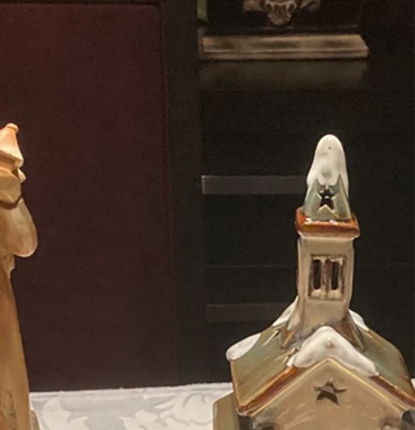 Assorted Christmas decorations image indicator(3)