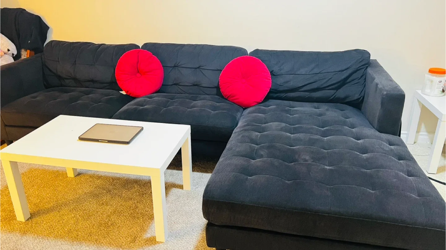 Black Sectional Sofa with Chaise Lounge image indicator(3)