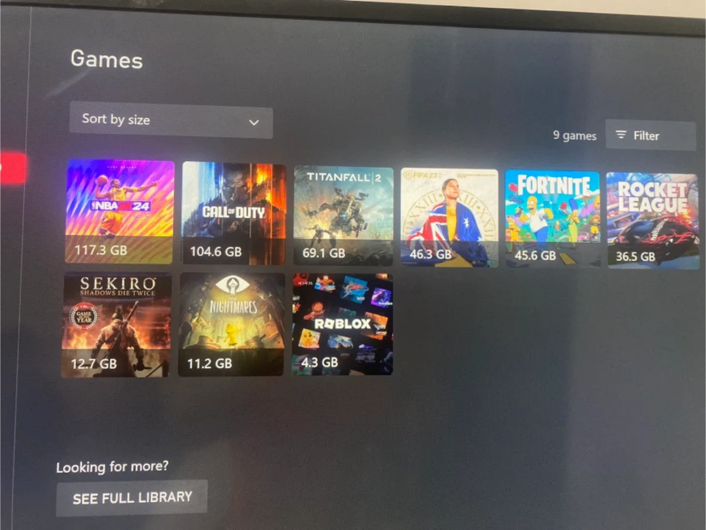 Xbox One S with games and controller image indicator(5)