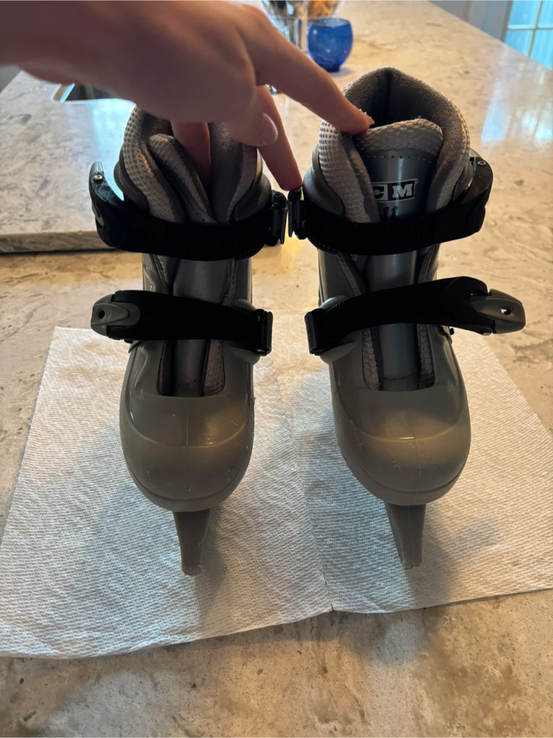CCM Tyke Ice Skates - Size 8-11 - photo 2