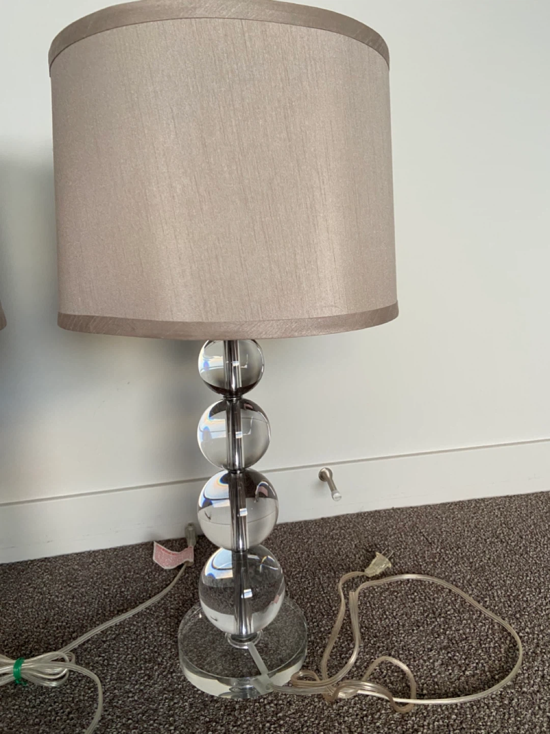 Pair elegant lamps with clear glass ball base. - photo 5