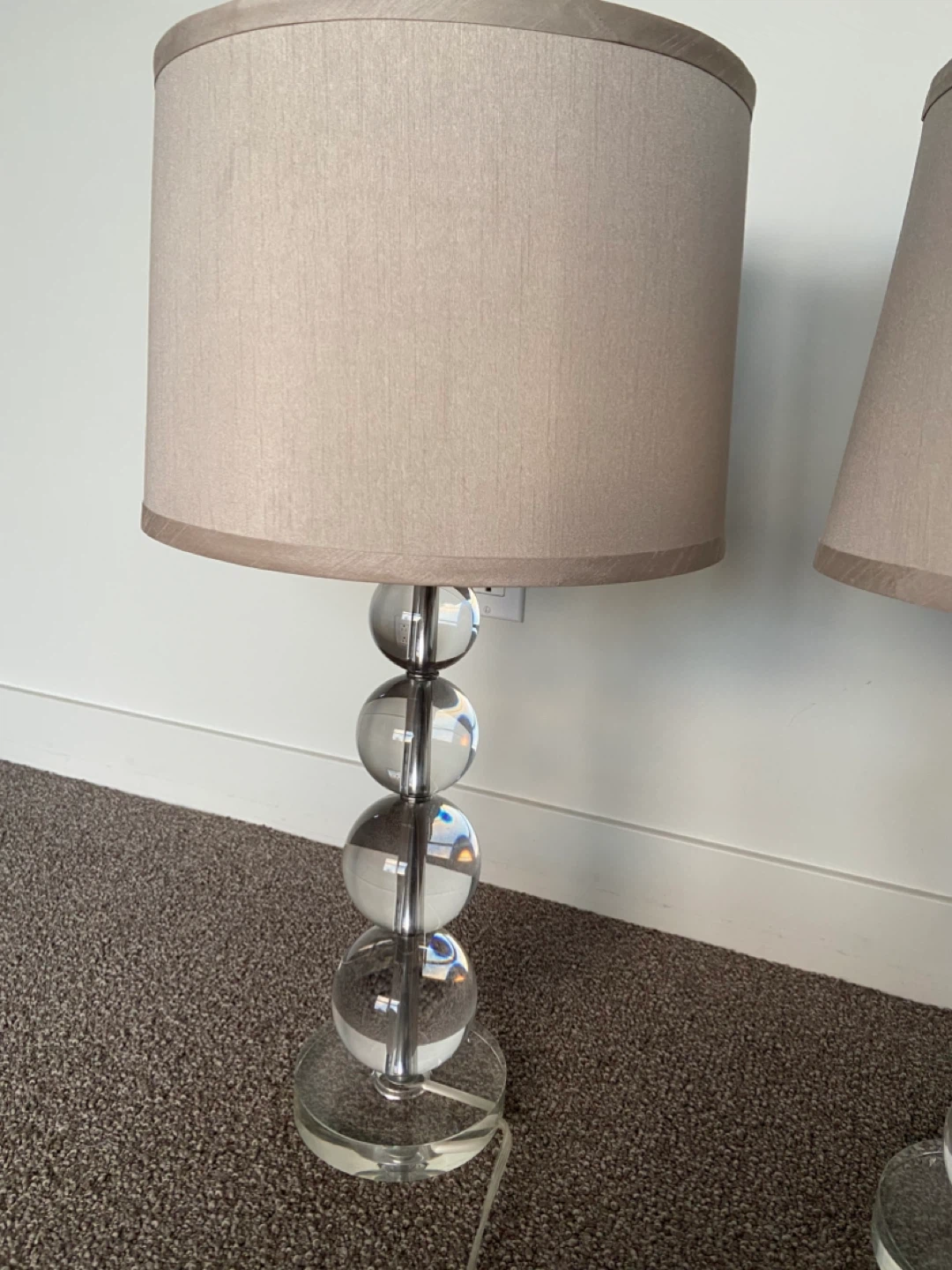 Pair elegant lamps with clear glass ball base. - photo 2