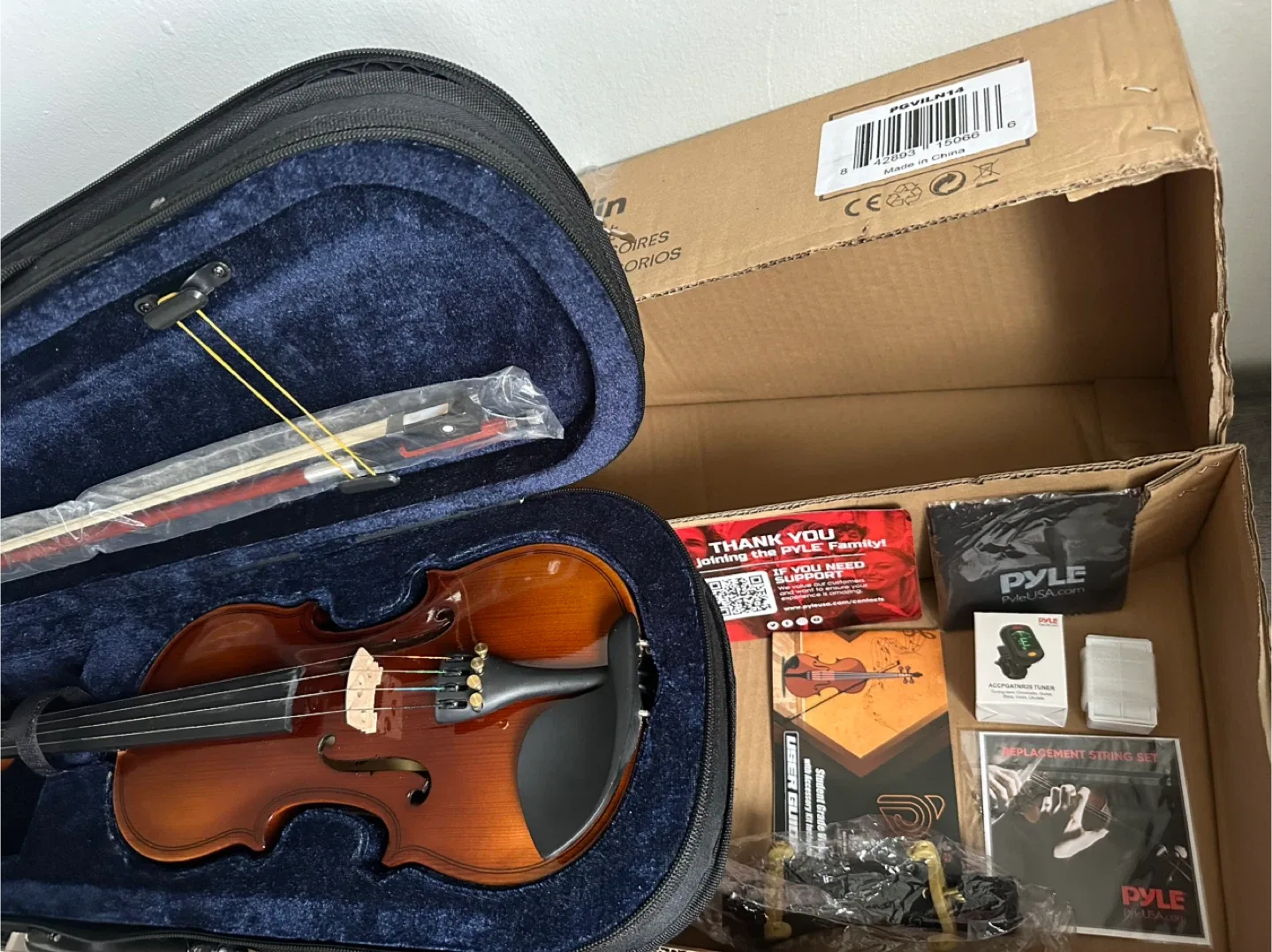 New! Pyle 1/4 Size Violin with Accessory Kit image indicator(2)