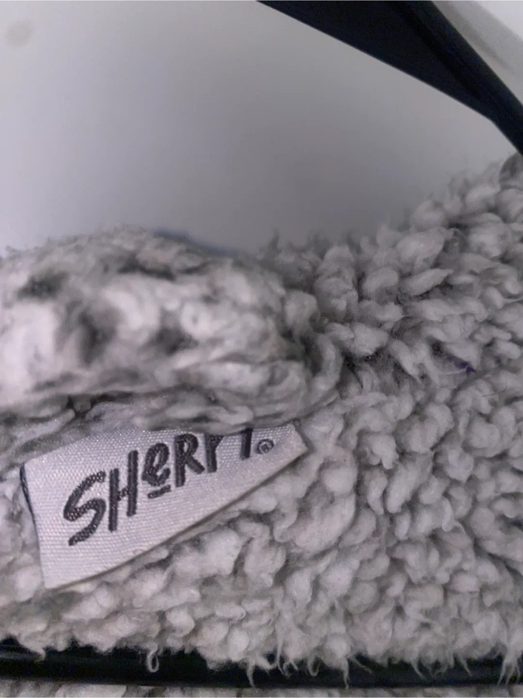 Sherpy Fluffy Pullover Hoody - Cozy & Warm! image indicator(4)