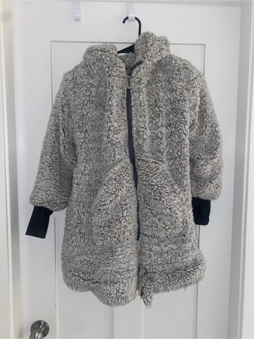 Sherpy Fluffy Pullover Hoody - Cozy & Warm!