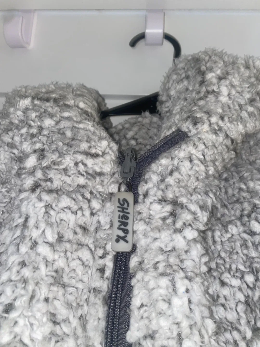 Sherpy Fluffy Pullover Hoody - Cozy & Warm! image indicator(3)