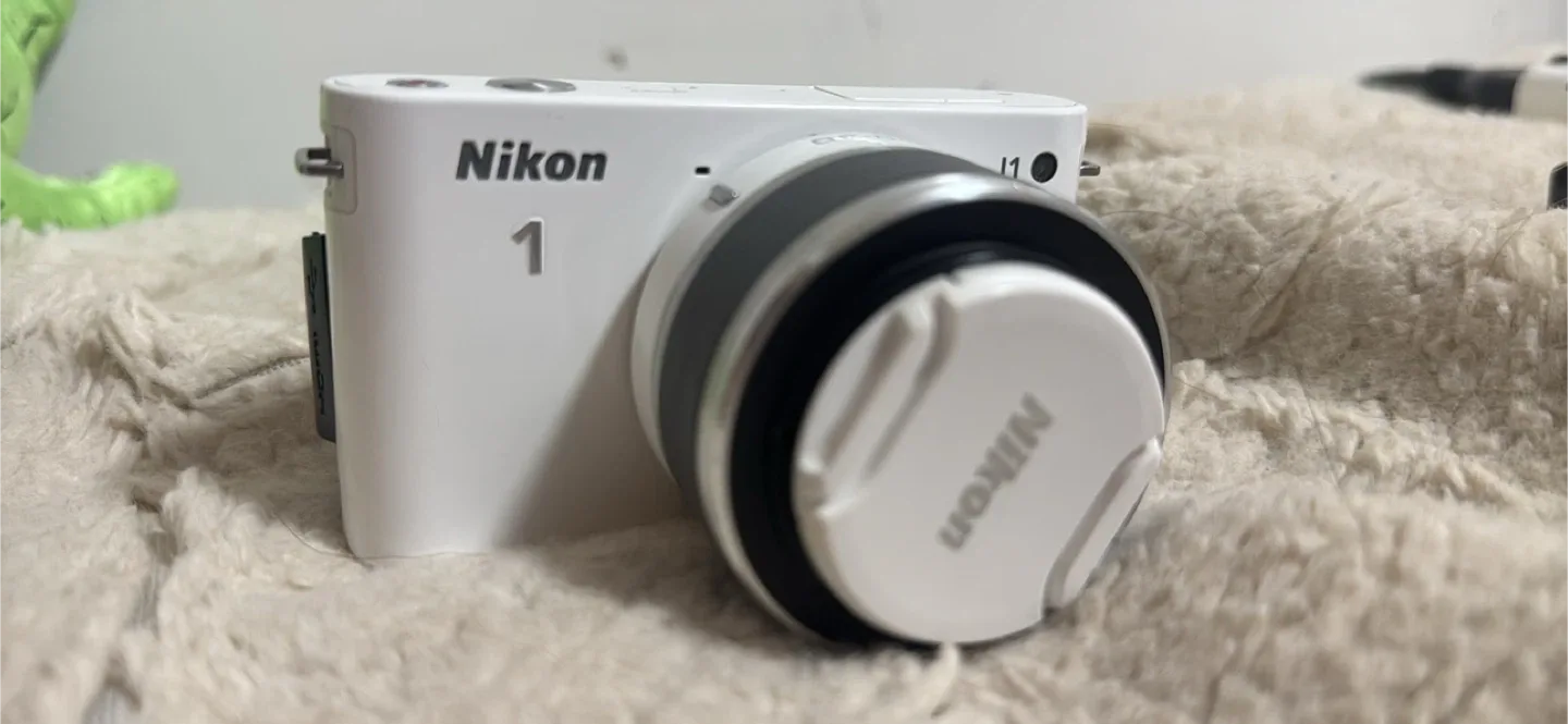 Nikon 1 J1 Digital Camera