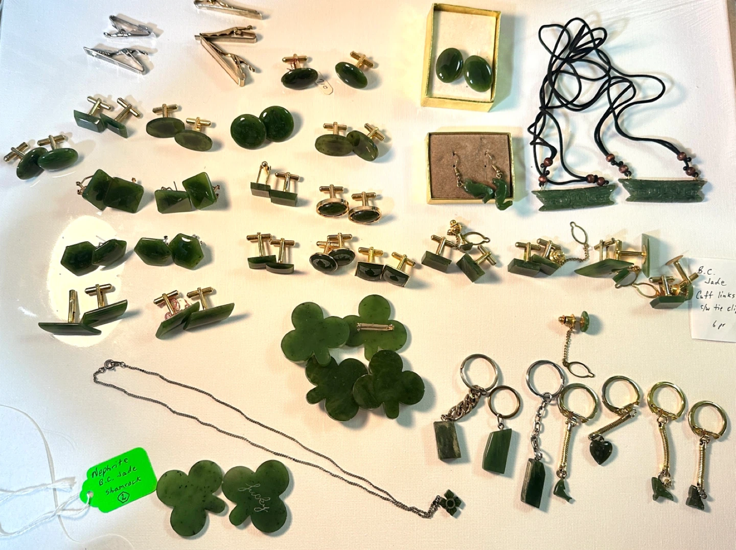 36 pcs of Vintage B.C. JADE Jewellery Lot SALE