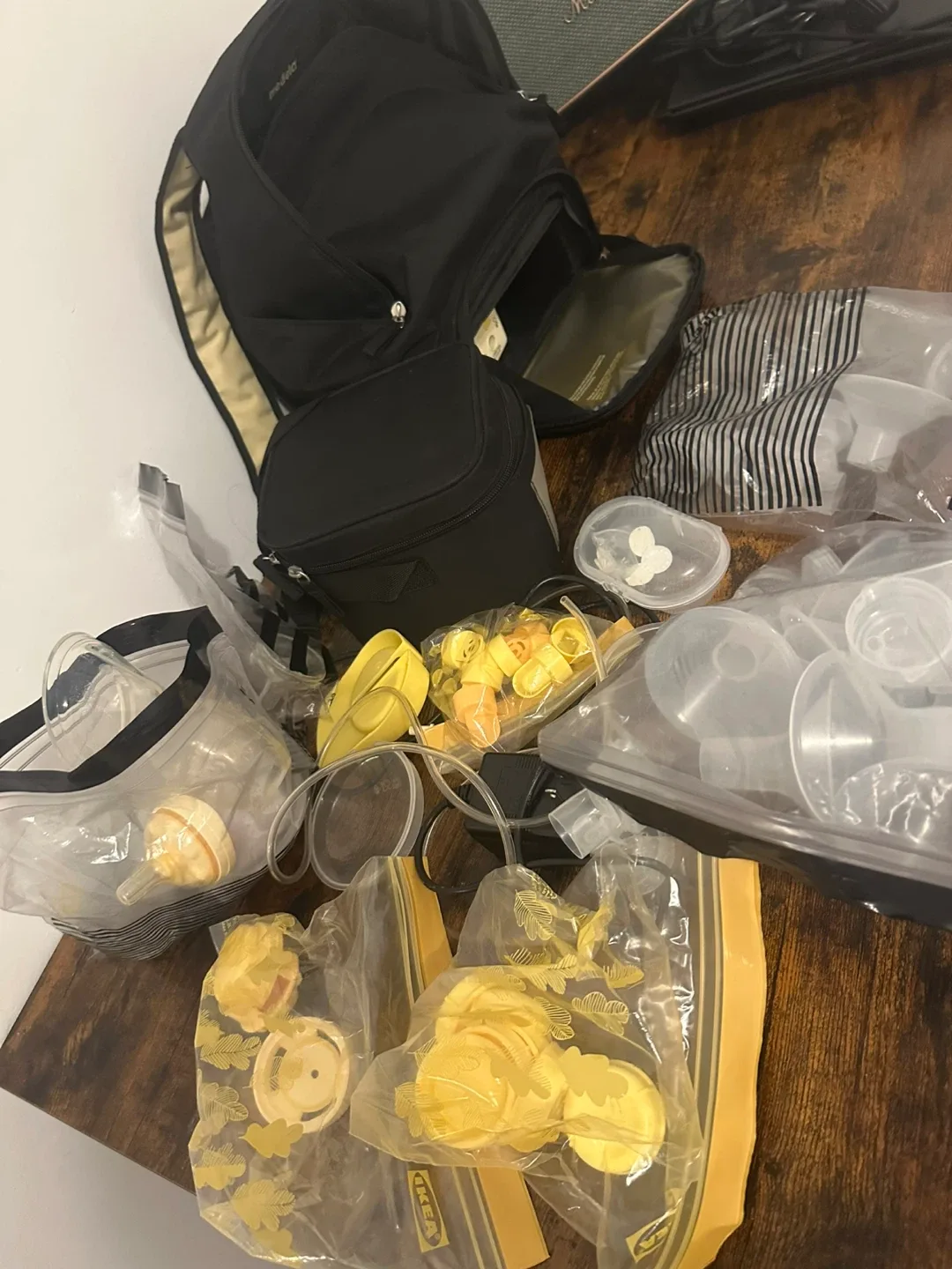 Medela Breast Pump Parts & Accessories image indicator(2)