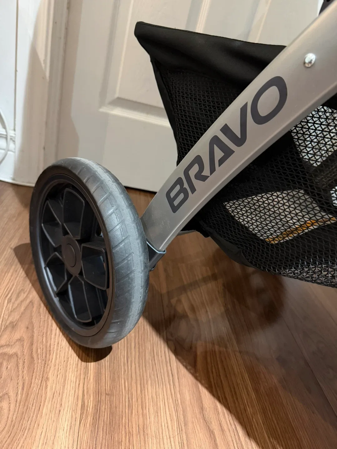 Chicco Bravo 3-in-1 Trio Travel System - Brooklyn/Navy image indicator(7)