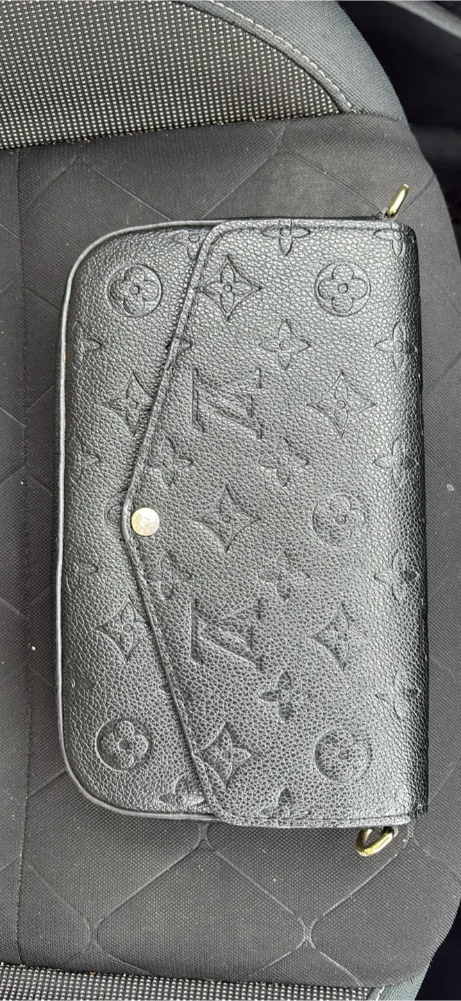 LV purse