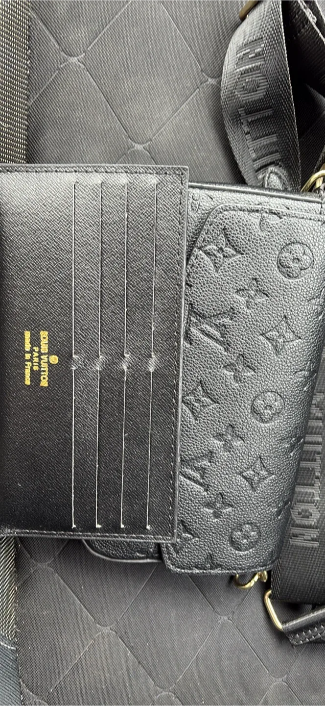 LV purse image indicator(3)
