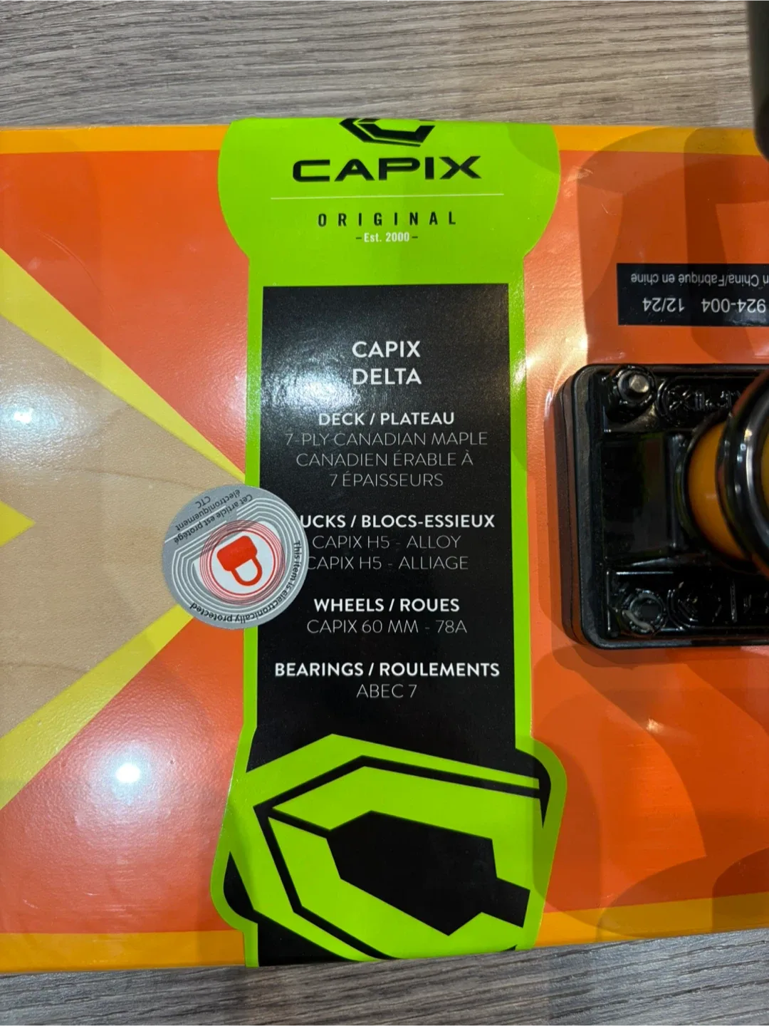 Brand new (sealed) Capix Delta Skateboard image indicator(4)