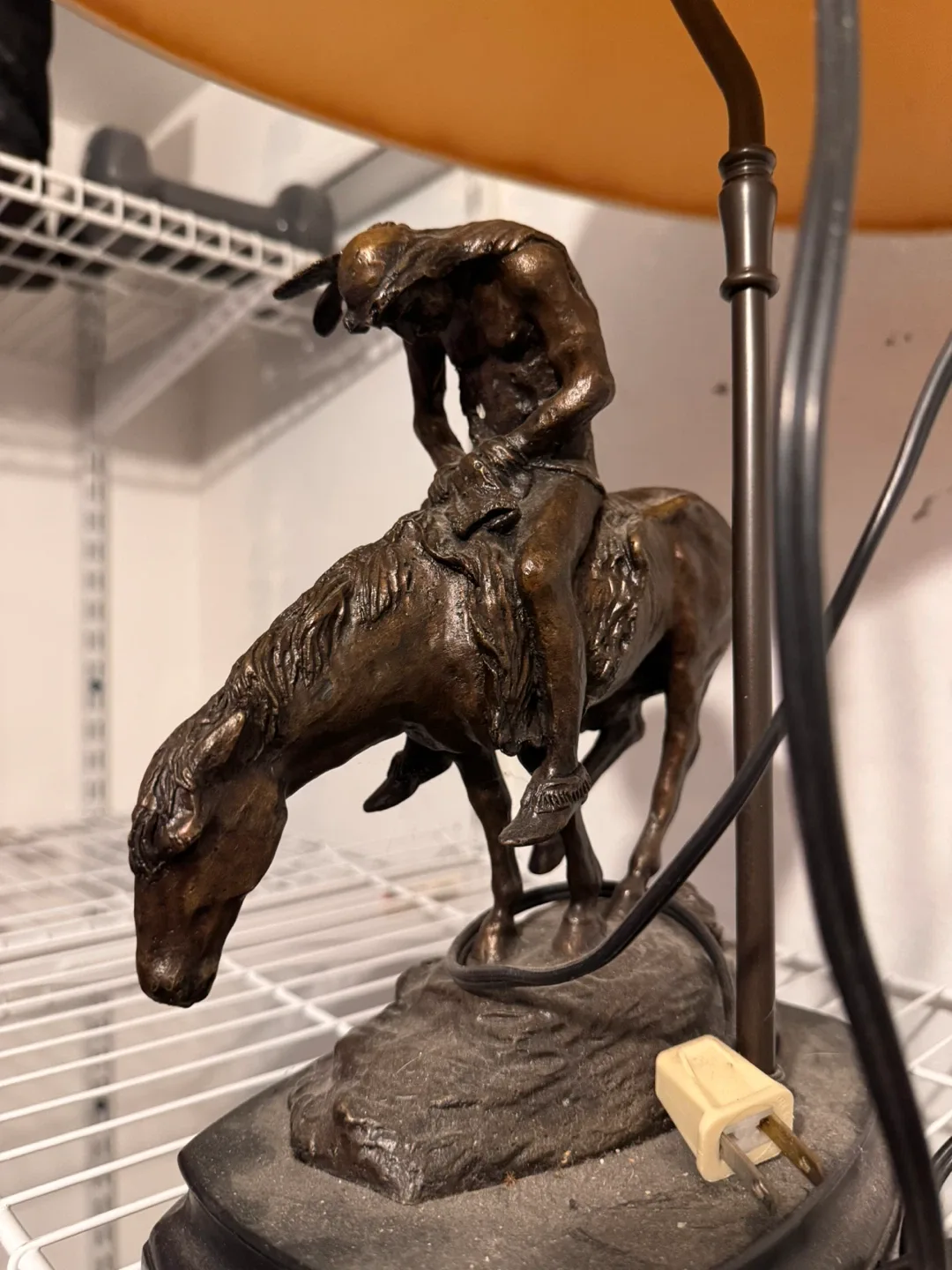 Brass ‘End of the trail’ vintage lamp image indicator(4)