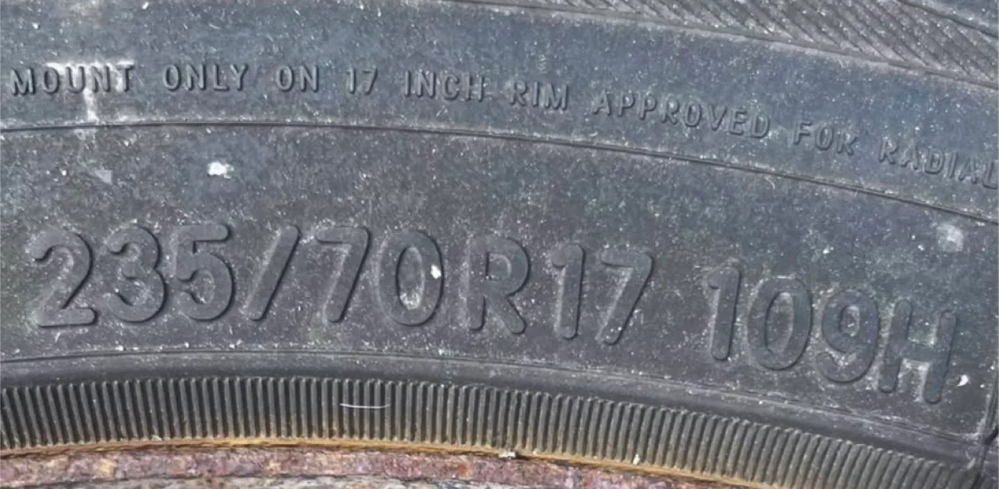 Used 235/70R17 Tires image indicator(2)