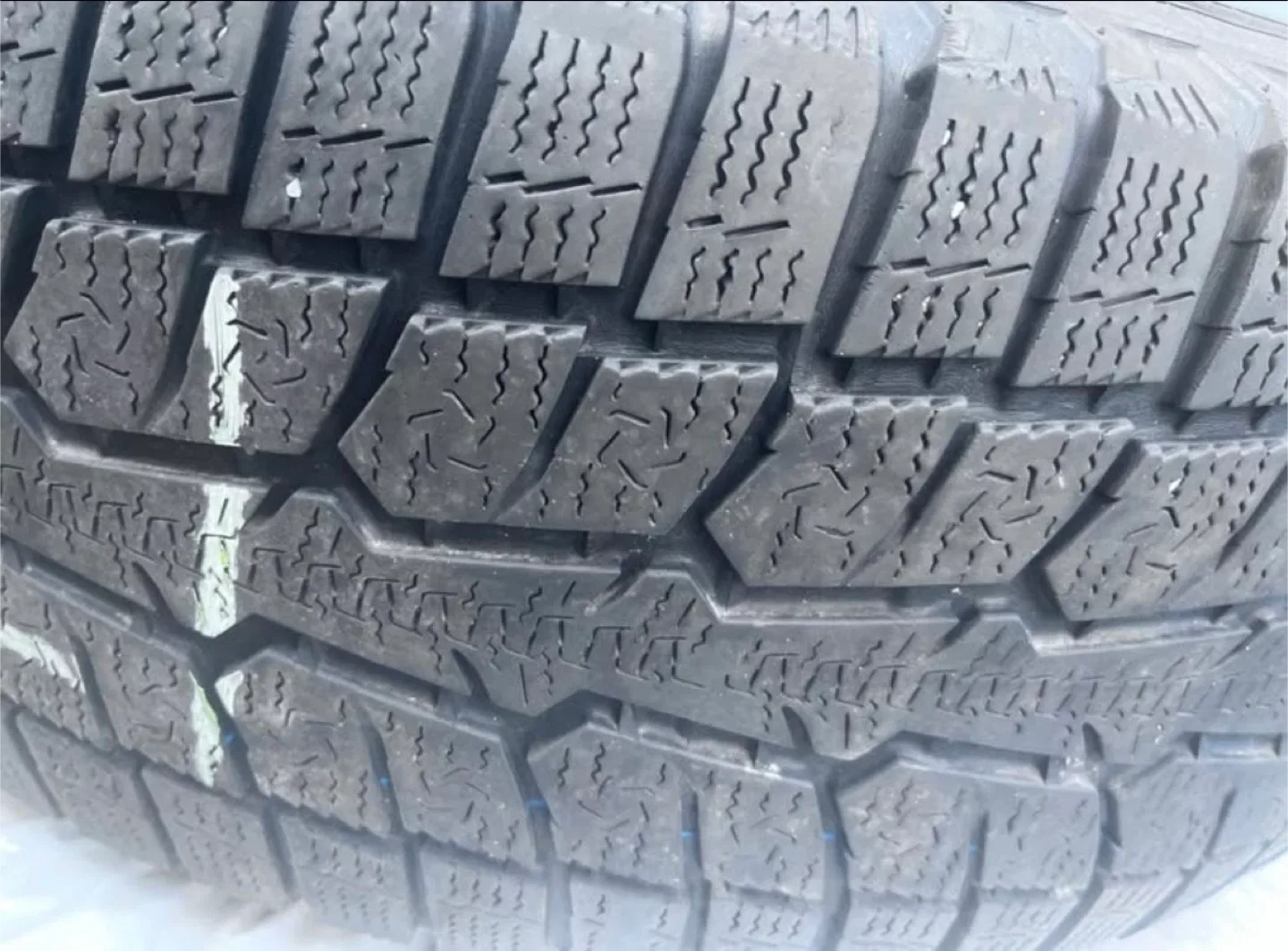 Used 235/70R17 Tires image indicator(5)