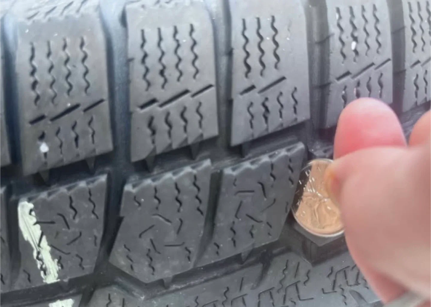 Used 235/70R17 Tires image indicator(4)