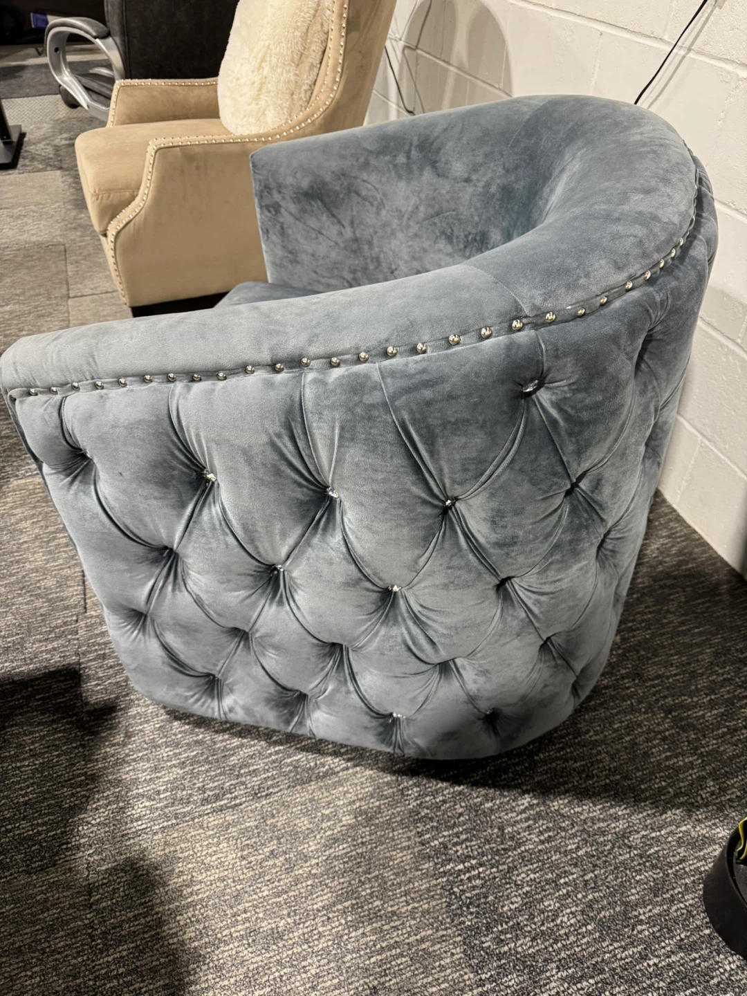 Swivel Accent chair - photo 2