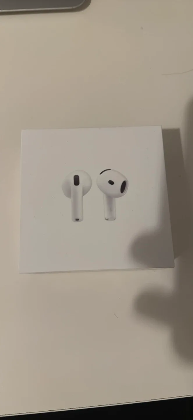 AirPods 4
