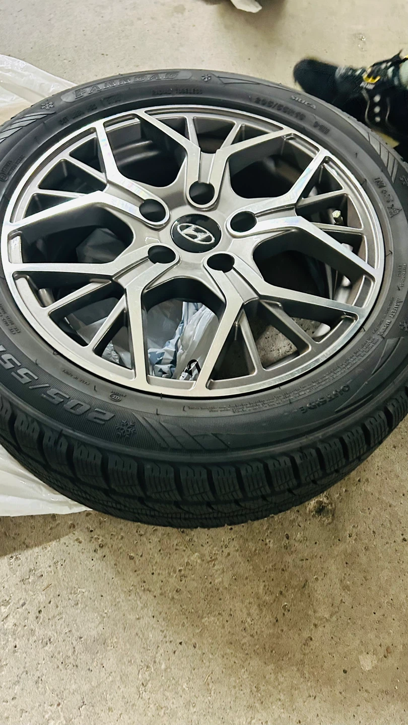 Farroad Tires on Hyundai Rims - 205/55R16