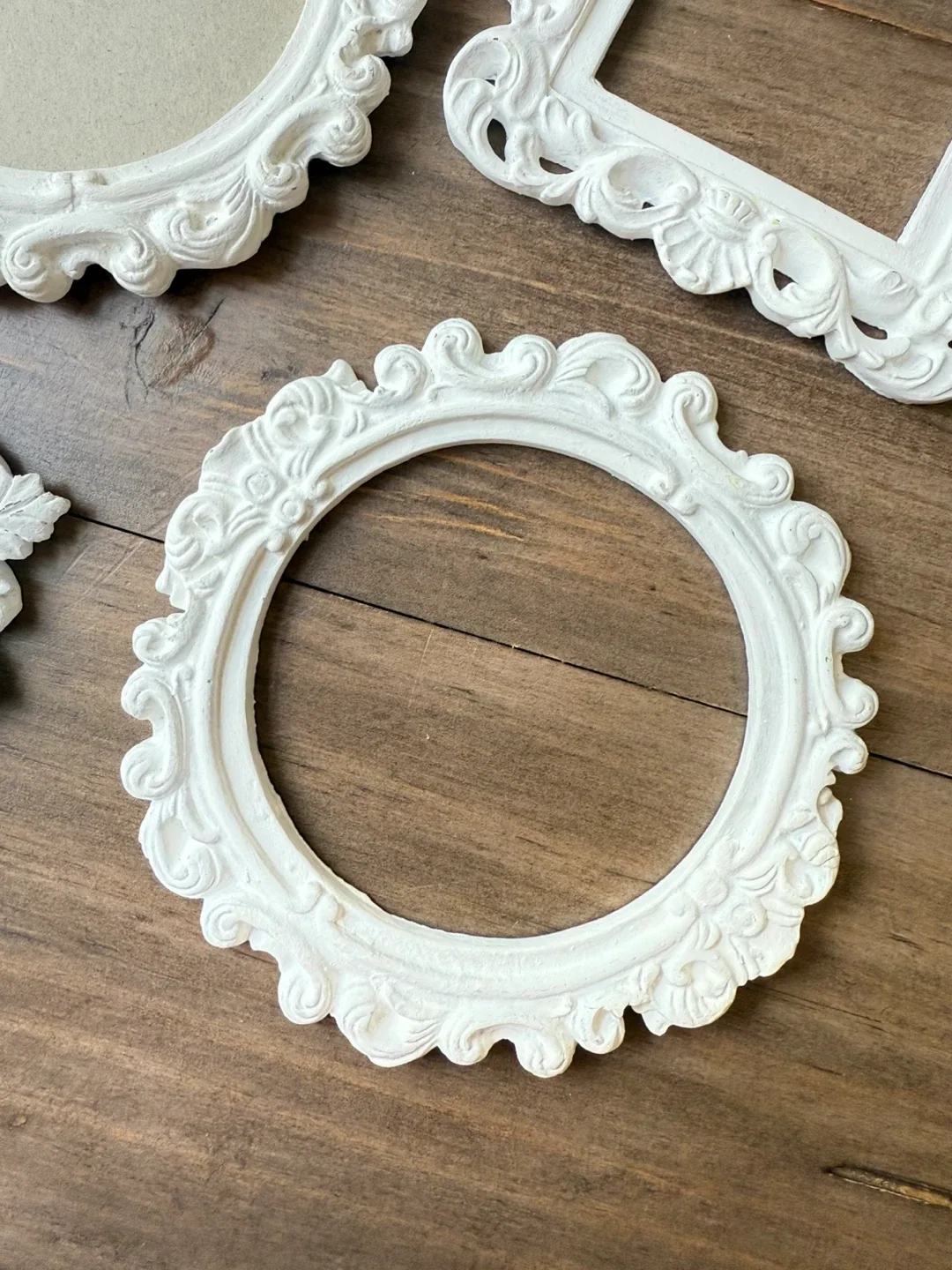 4 small frames - painted white image indicator(5)