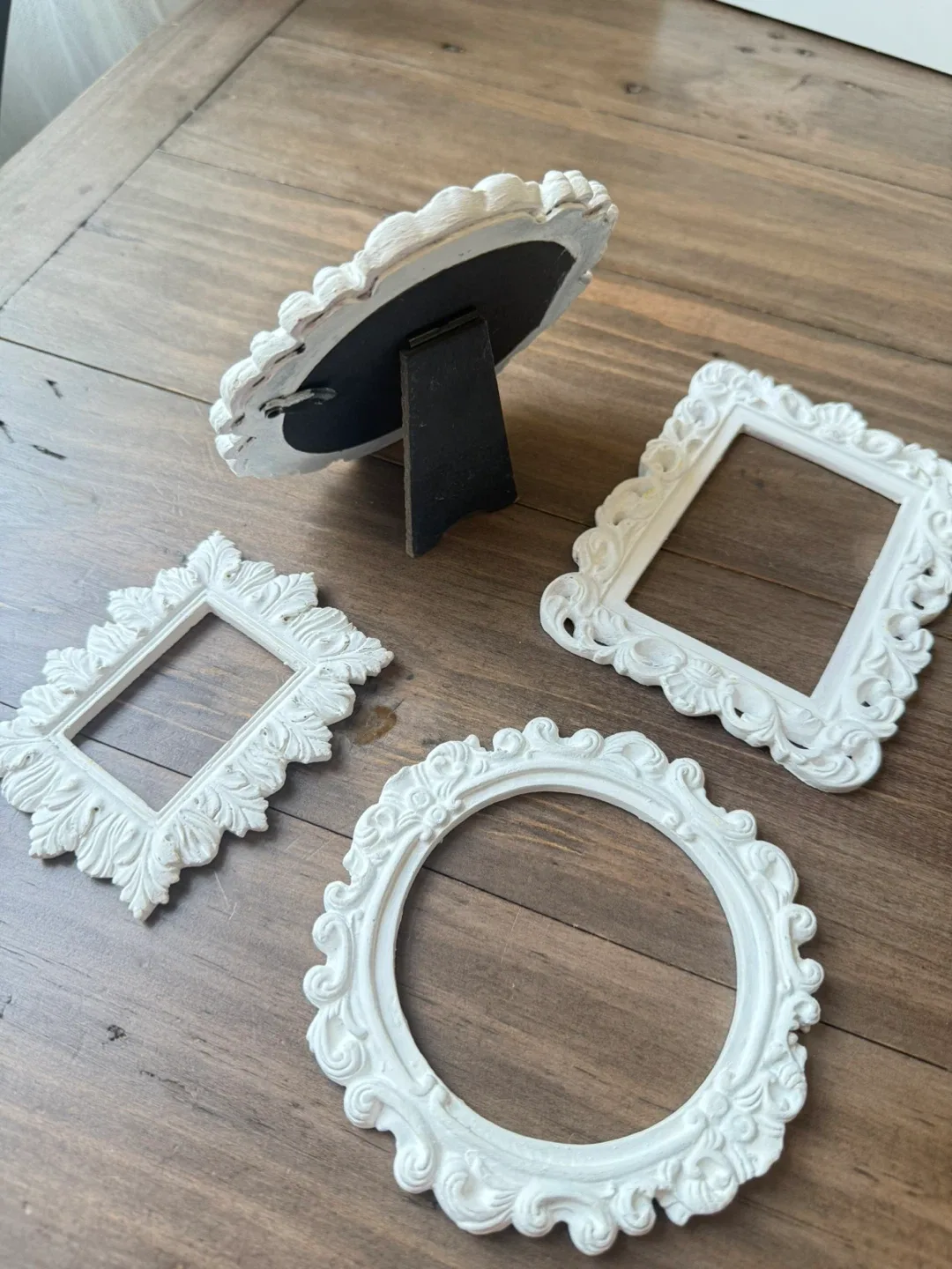 4 small frames - painted white image indicator(3)