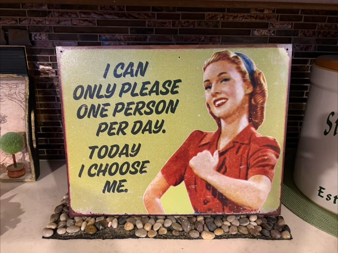 Vintage-style  'I Choose Me' Metal Sign - New