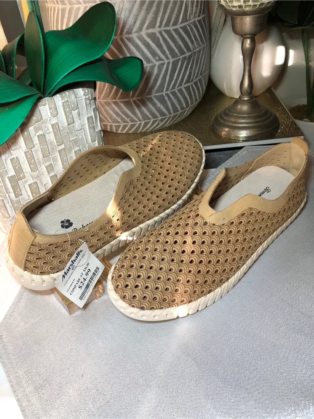 Tommy Bahama Women's Tan Slip-On Shoes image indicator(2)